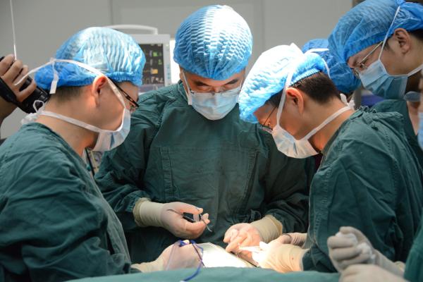我院成功完成全国儿童医院首例深部电极置入术(SEEG)与辽宁省首例迷走神经刺激术(VNS)