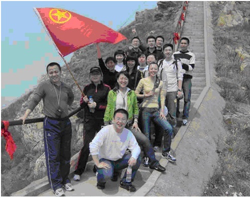 我会团委举行“纪念革命先辈,青年立志岗位