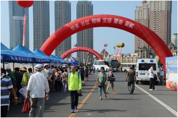 我市秋季大型义诊活动首日人气高,儿医优秀专家义诊暖人心